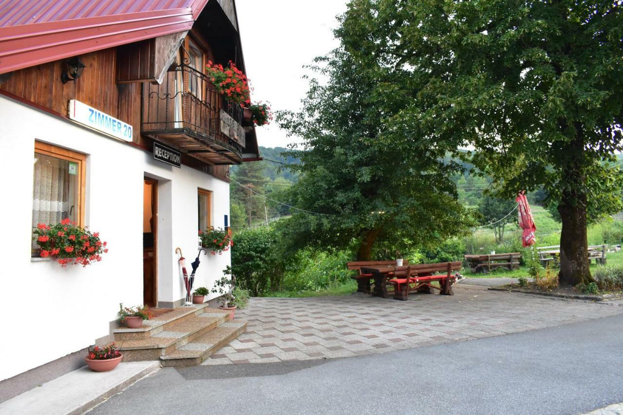 House Boro Hotell Jezerce Exteriör bild
