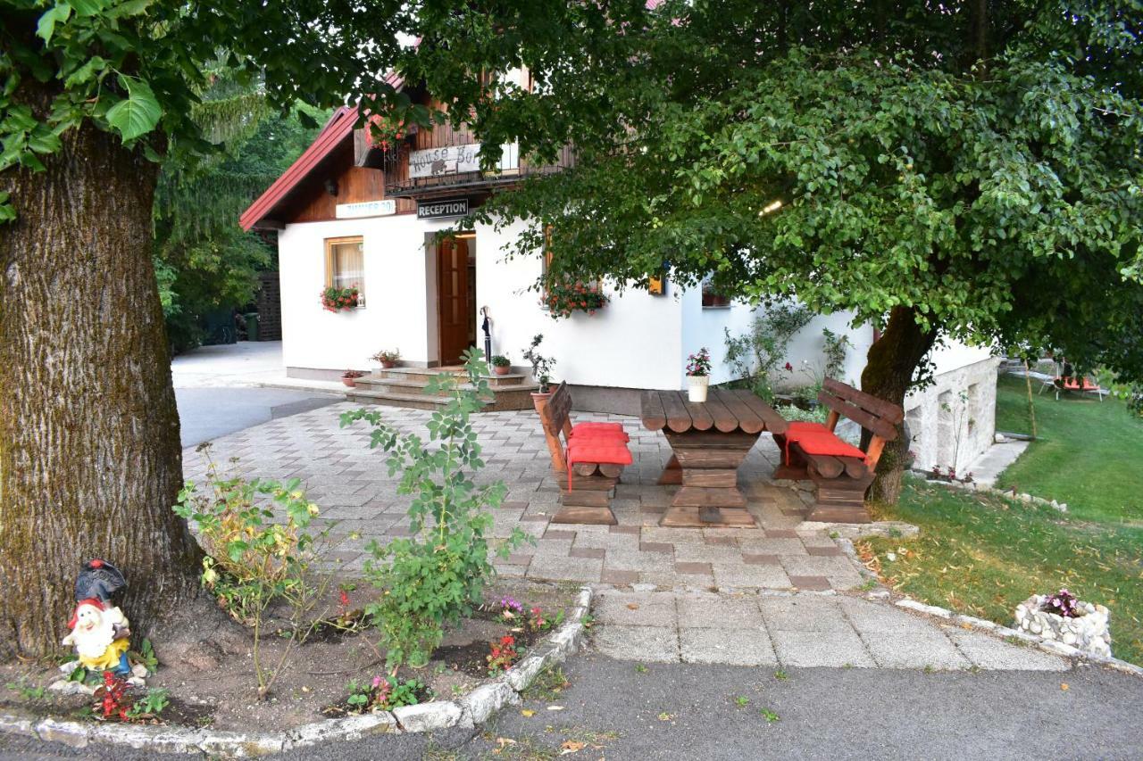House Boro Hotell Jezerce Exteriör bild